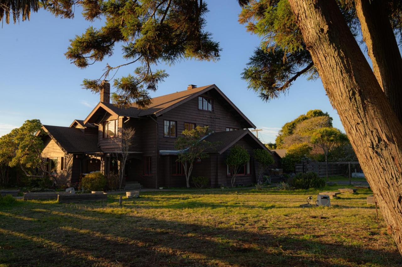 The Captains Quarters Fort Bragg Exterior foto